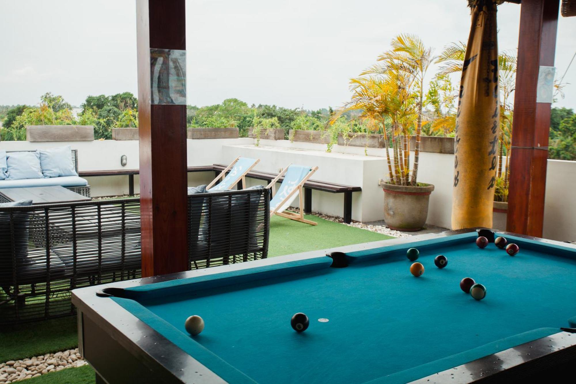 Swell Hotel, Pool Bar & Restaurant Tanah Lot Buitenkant foto